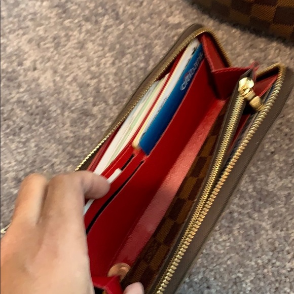 LV wallet - Picture 3 of 7